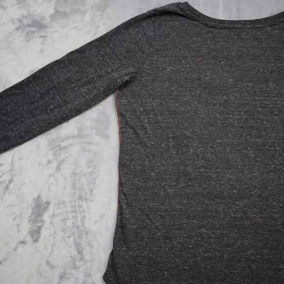 State Of Mine Shirt Womens M Gray Long Sleeve Graphic Print V Neck Pullover - Picture 14 of 16